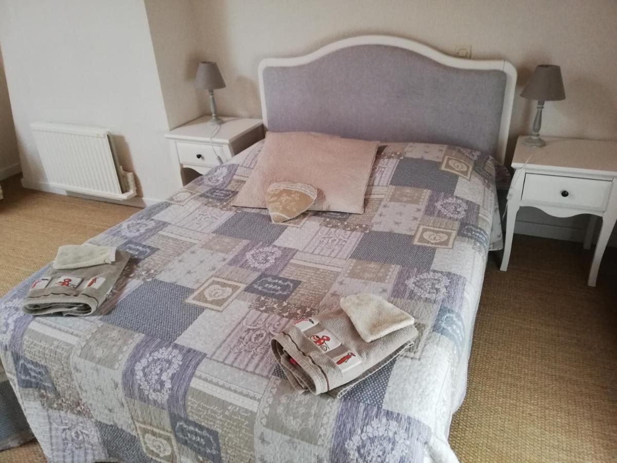 Les Chenets Bed & Breakfast Chenay  Luaran gambar