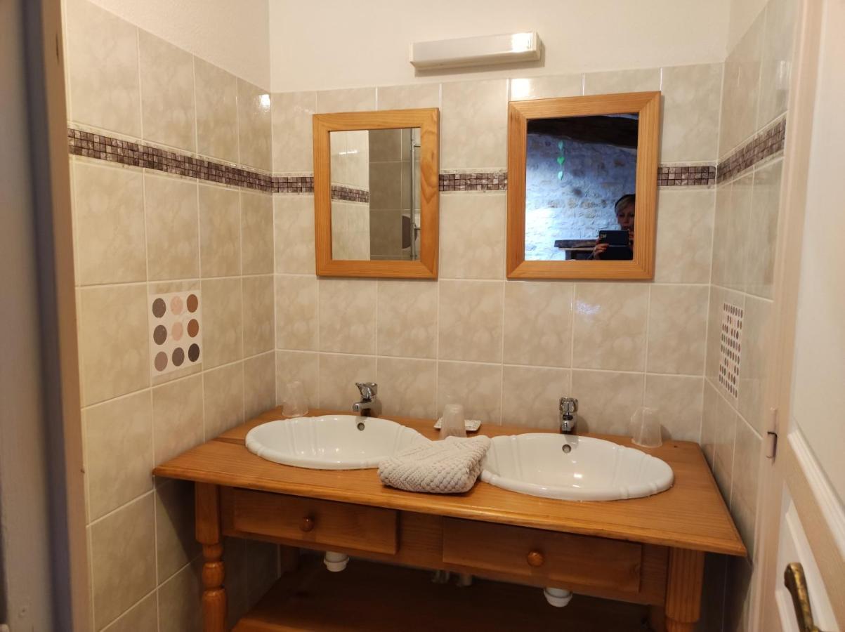 Les Chenets Bed & Breakfast Chenay  Luaran gambar